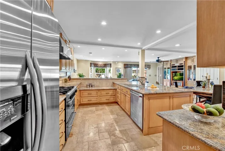 9853 Toucan Circle, Fountain Valley, California 92708