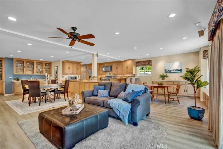 9853 Toucan Circle, Fountain Valley, California 92708