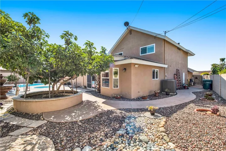 9853 Toucan Circle, Fountain Valley, California 92708