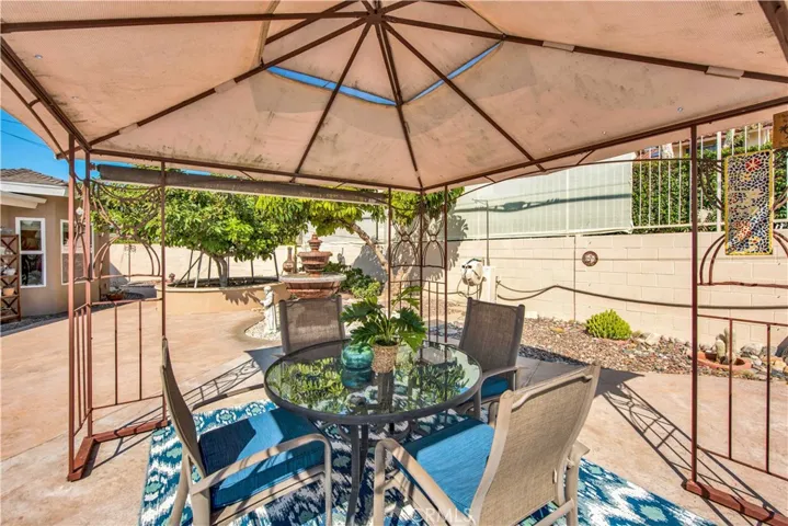 9853 Toucan Circle, Fountain Valley, California 92708