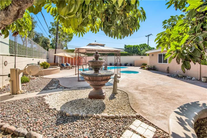 9853 Toucan Circle, Fountain Valley, California 92708