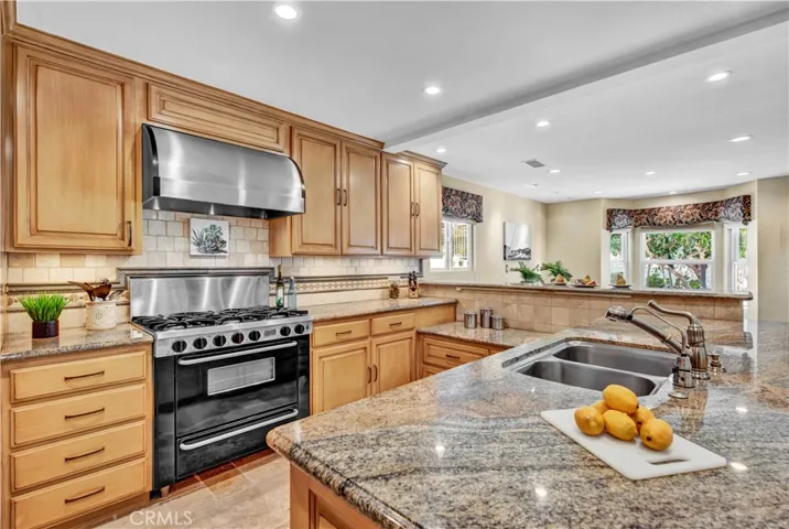 9853 Toucan Circle, Fountain Valley, California 92708