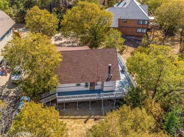 1208 Yosemite Drive, Lake Arrowhead, California 92352