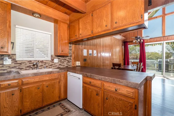 1208 Yosemite Drive, Lake Arrowhead, California 92352