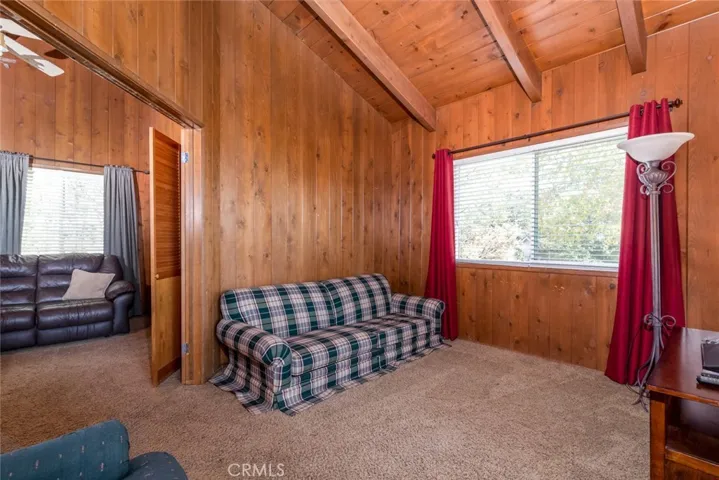 1208 Yosemite Drive, Lake Arrowhead, California 92352