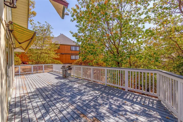 1208 Yosemite Drive, Lake Arrowhead, California 92352