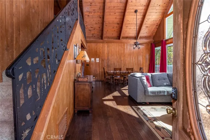 1208 Yosemite Drive, Lake Arrowhead, California 92352