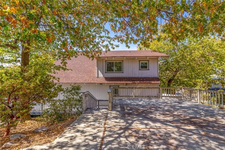 1208 Yosemite Drive, Lake Arrowhead, California 92352