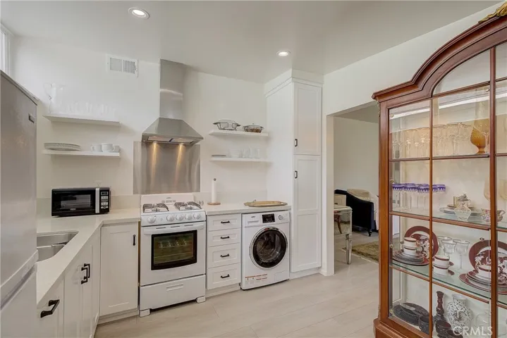 15519 Halcourt Avenue, Norwalk, California 90650