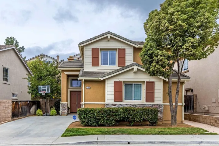 732 Kirkwall Drive, San Marcos, California 92069