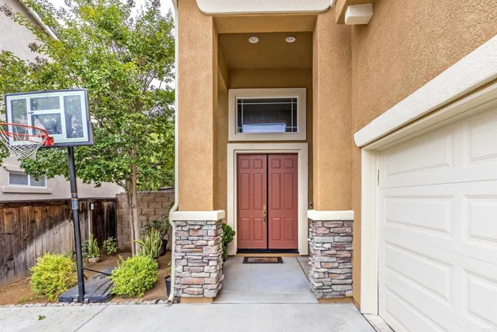 732 Kirkwall Drive, San Marcos, California 92069