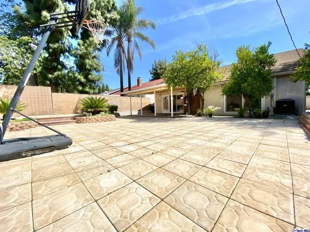 8201 Mary Ellen Avenue, North Hollywood, California 91605