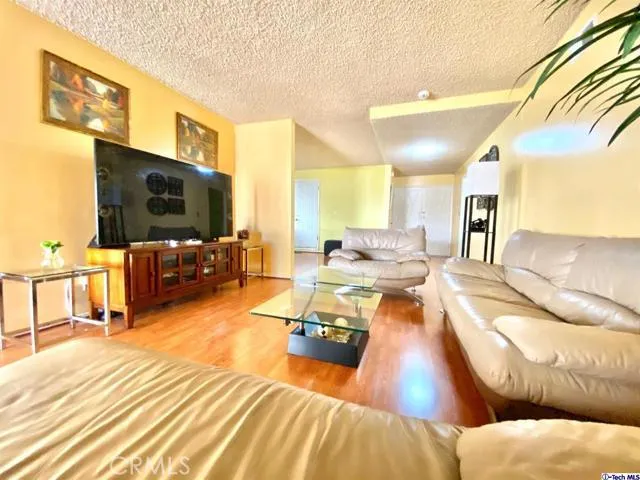 8201 Mary Ellen Avenue, North Hollywood, California 91605