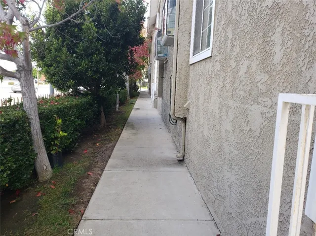 1660 W 220th Street 1, Torrance, California 90501