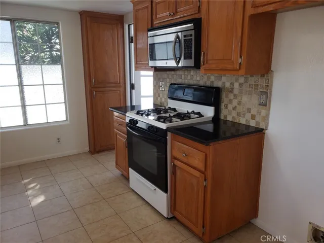 1660 W 220th Street 1, Torrance, California 90501