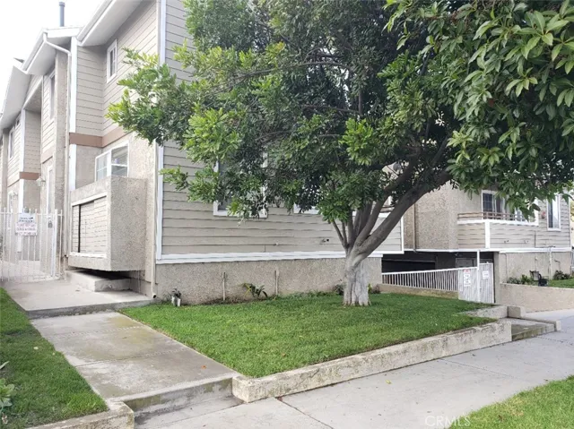 1660 W 220th Street 1, Torrance, California 90501