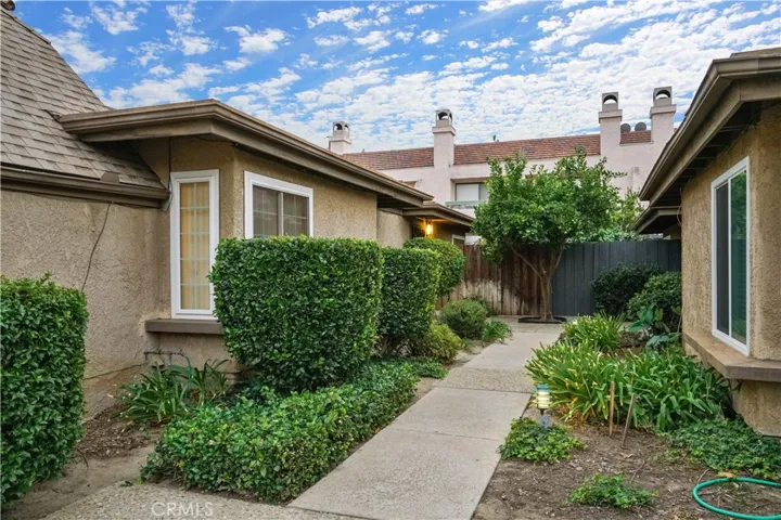9930 Owensmouth Avenue 3, Chatsworth, California 91311