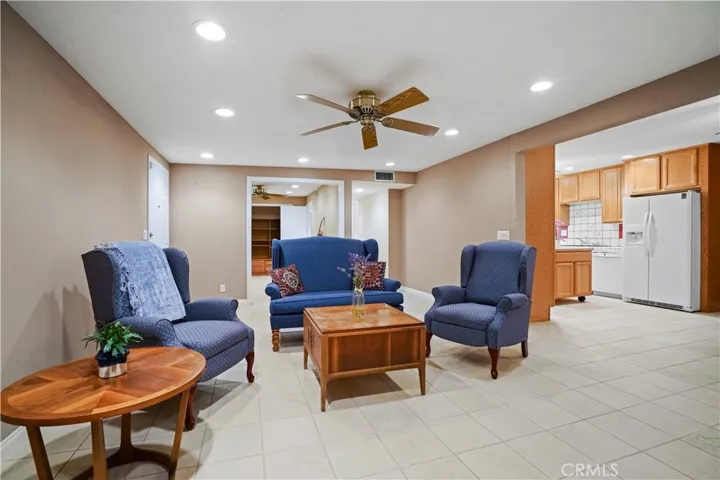 9930 Owensmouth Avenue 3, Chatsworth, California 91311
