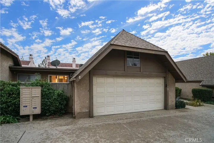9930 Owensmouth Avenue 3, Chatsworth, California 91311