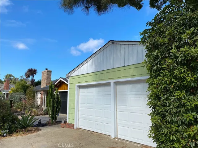 Attached 2-car garage