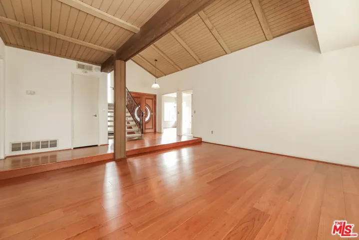 17902 Wellbank Lane, Huntington Beach, California 92649
