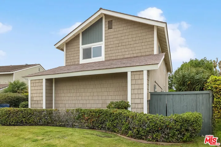 17902 Wellbank Lane, Huntington Beach, California 92649