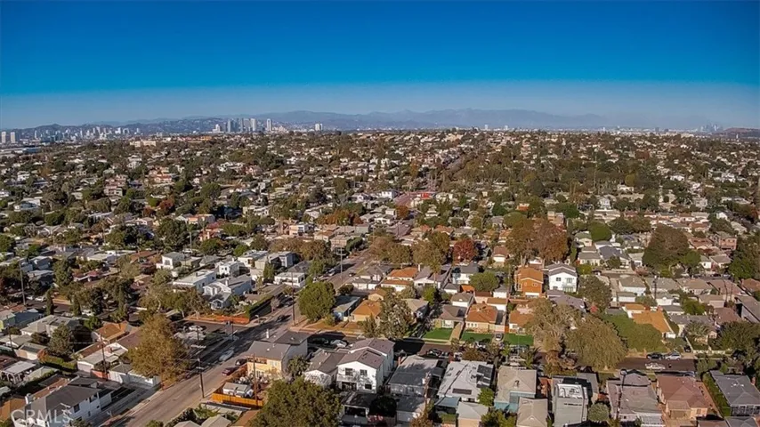 3513 Ashwood Avenue, Los Angeles, California 90066