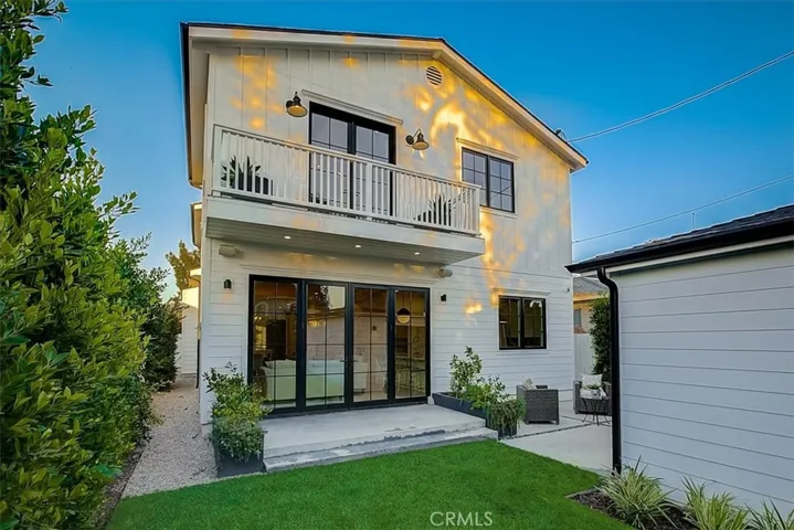 3513 Ashwood Avenue, Los Angeles, California 90066