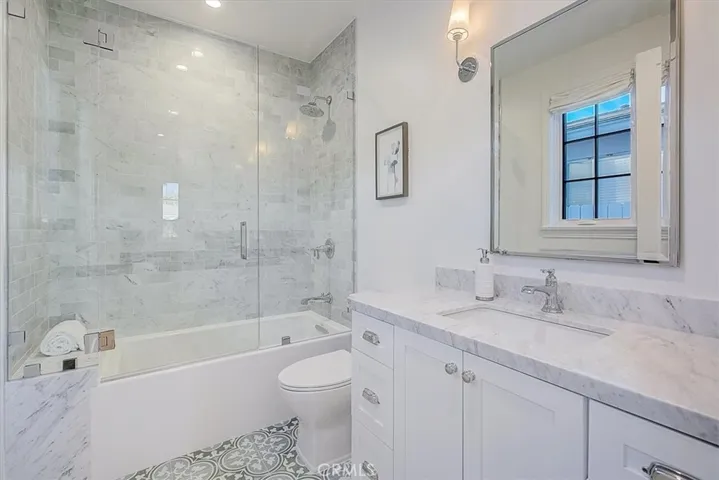 3513 Ashwood Avenue, Los Angeles, California 90066