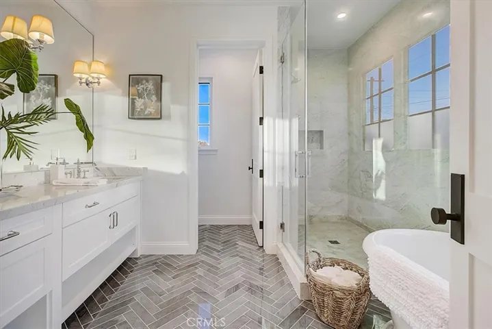 3513 Ashwood Avenue, Los Angeles, California 90066