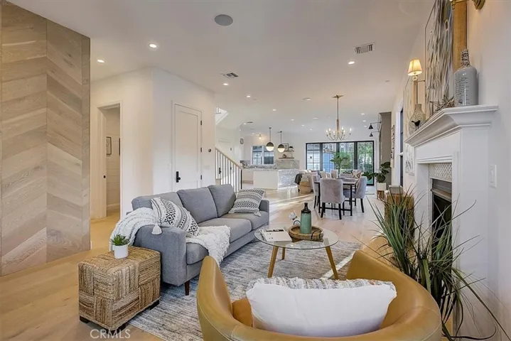3513 Ashwood Avenue, Los Angeles, California 90066