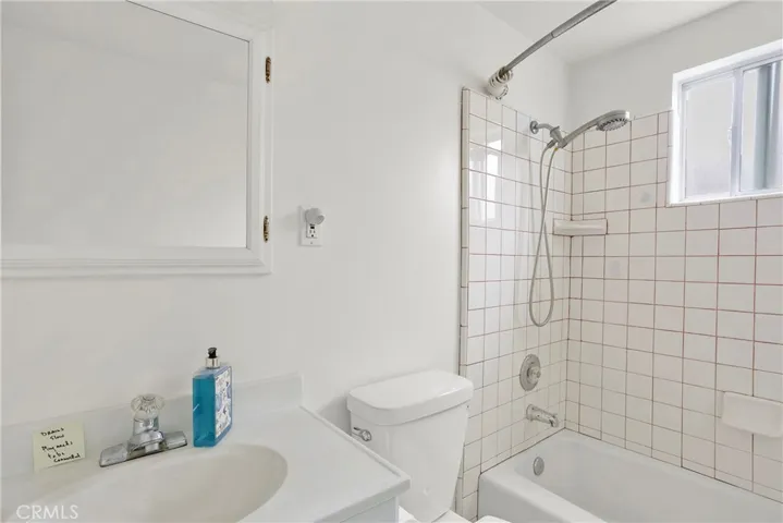 6252 Navajo Road, Westminster, California 92683
