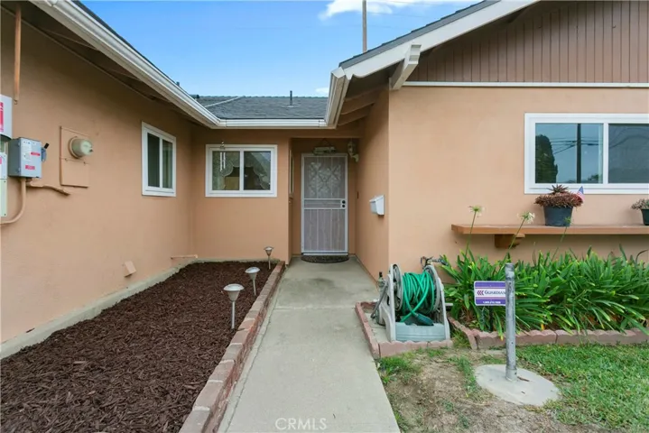6252 Navajo Road, Westminster, California 92683