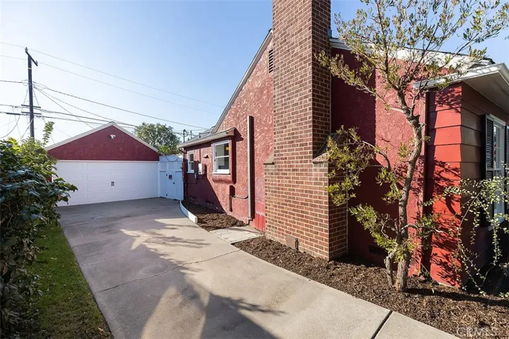 1910 N Towner Street, Santa Ana, California 92706