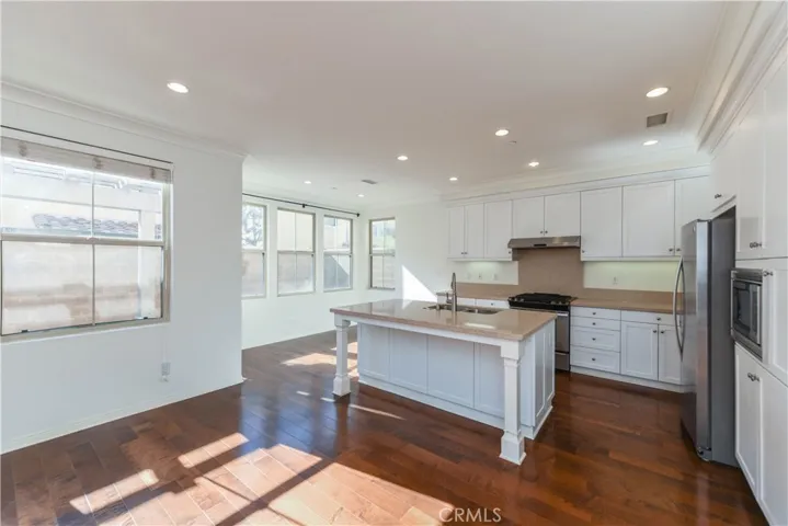 34 Peach Blossom 43, Irvine, California 92618