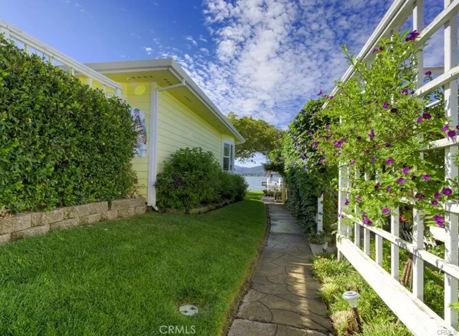 9505 Harbor Drive, Glenhaven, California 95443
