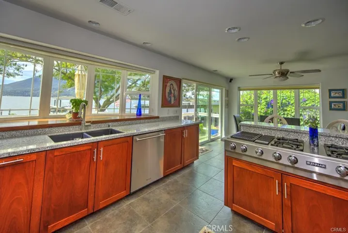 9505 Harbor Drive, Glenhaven, California 95443