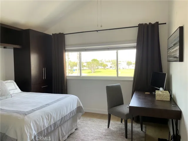 Master Bedroom - King Bed