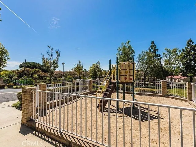 2623 Antonio Drive 102, Camarillo, California 93010