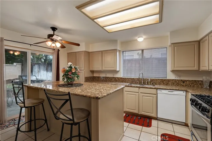 43163 Camino Caruna, Temecula, California 92592
