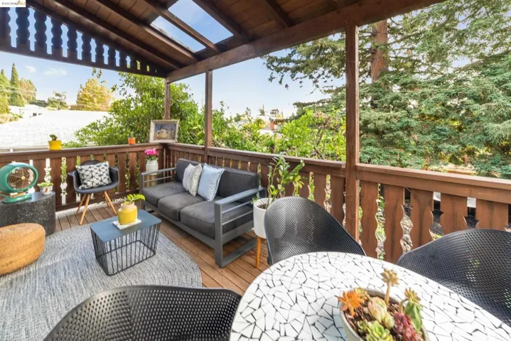 4551 Tompkins, Oakland, California 94619