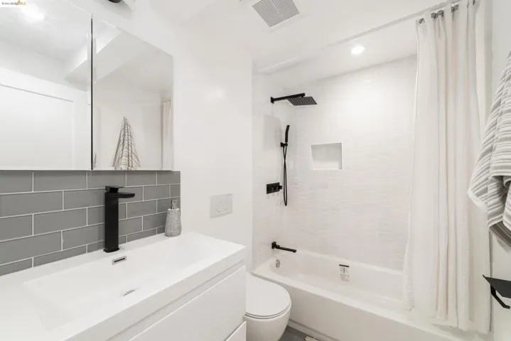 4551 Tompkins, Oakland, California 94619