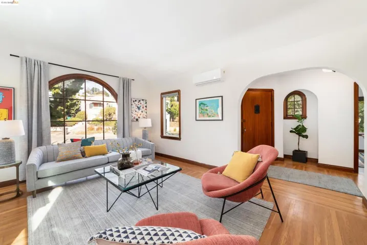 4551 Tompkins, Oakland, California 94619