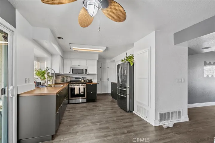 39306 Fieldcrest Circle, Palmdale, California 93551