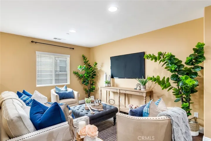 16760 Morning Dew Lane, Fontana, California 92336