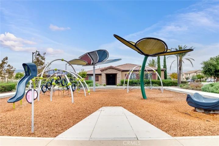 16760 Morning Dew Lane, Fontana, California 92336