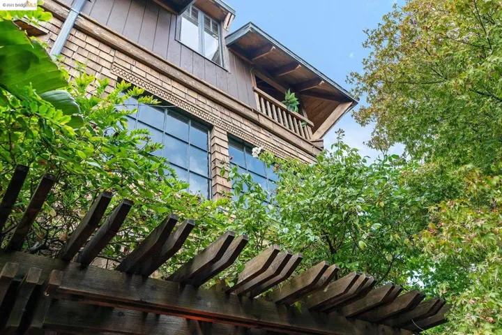 2016 Delaware Street A, Berkeley, California 94709