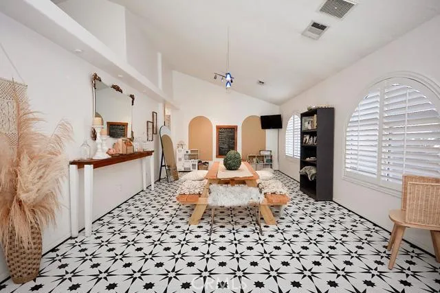 14447 Choco Road, Apple Valley, California 92307