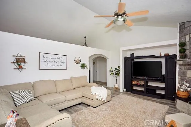 14447 Choco Road, Apple Valley, California 92307