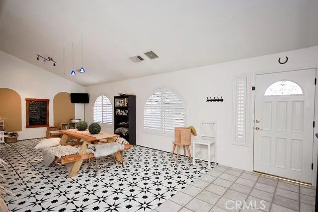 14447 Choco Road, Apple Valley, California 92307